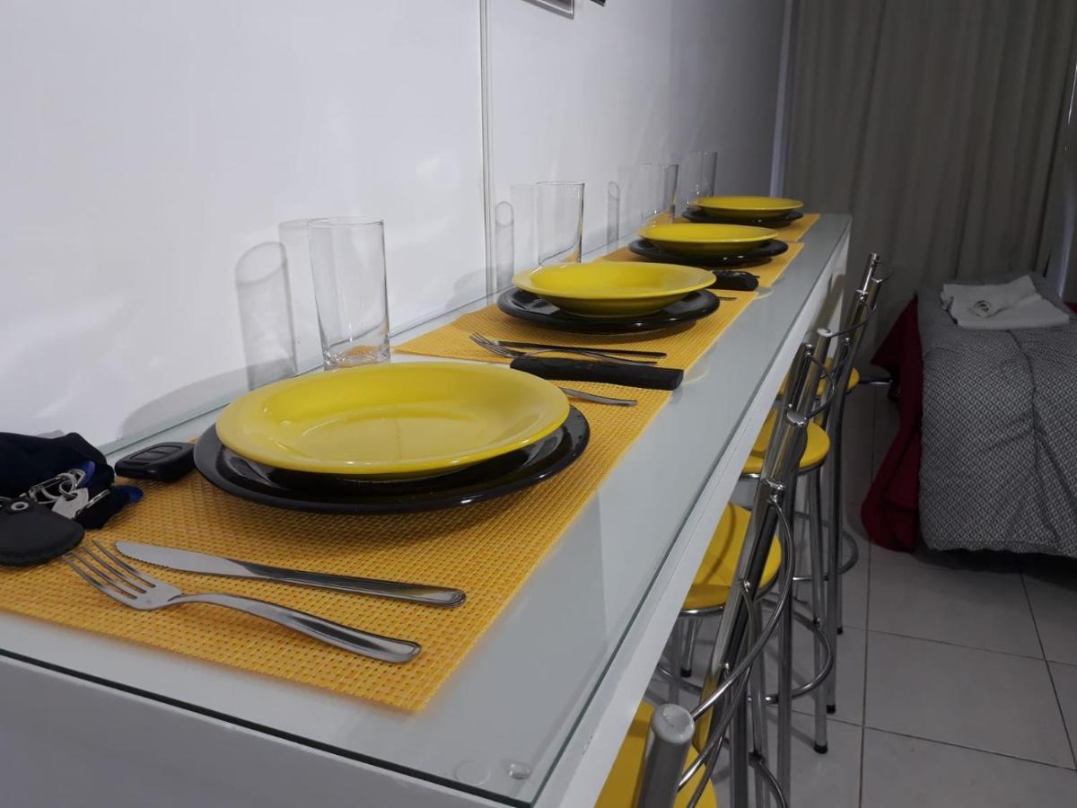 Studio Central Proximo A Faculdade E Rodoviaria 쿠리치바 외부 사진