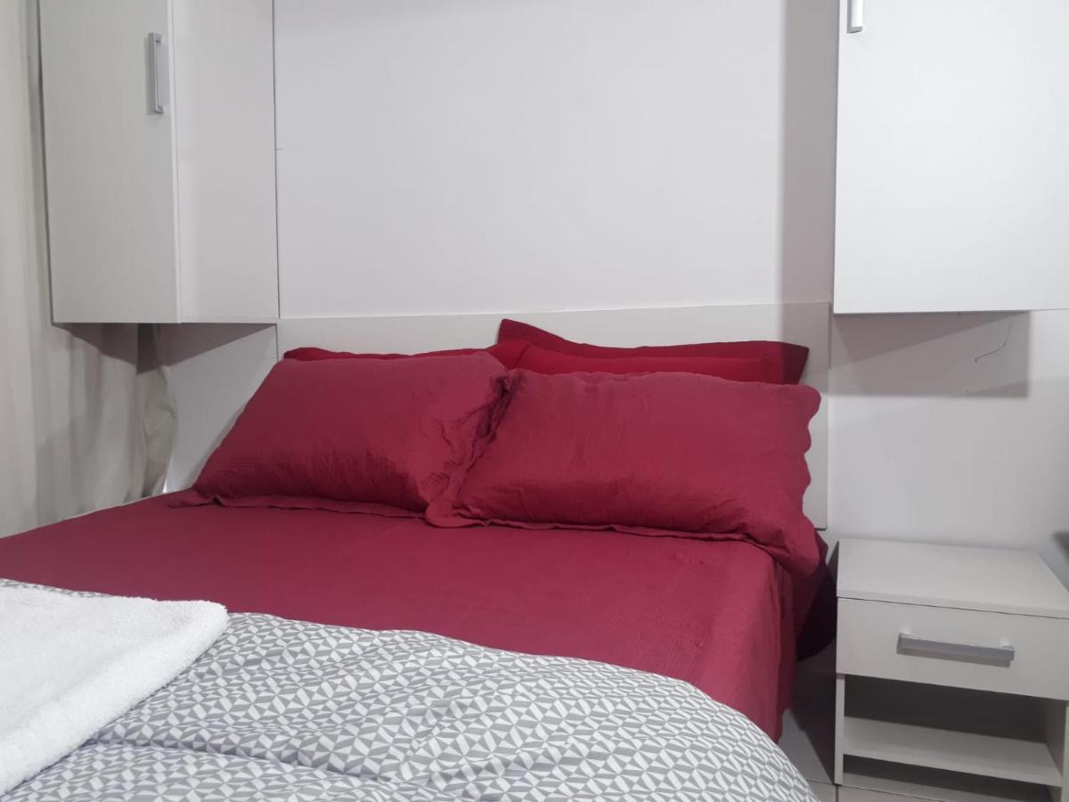 Studio Central Proximo A Faculdade E Rodoviaria 쿠리치바 외부 사진